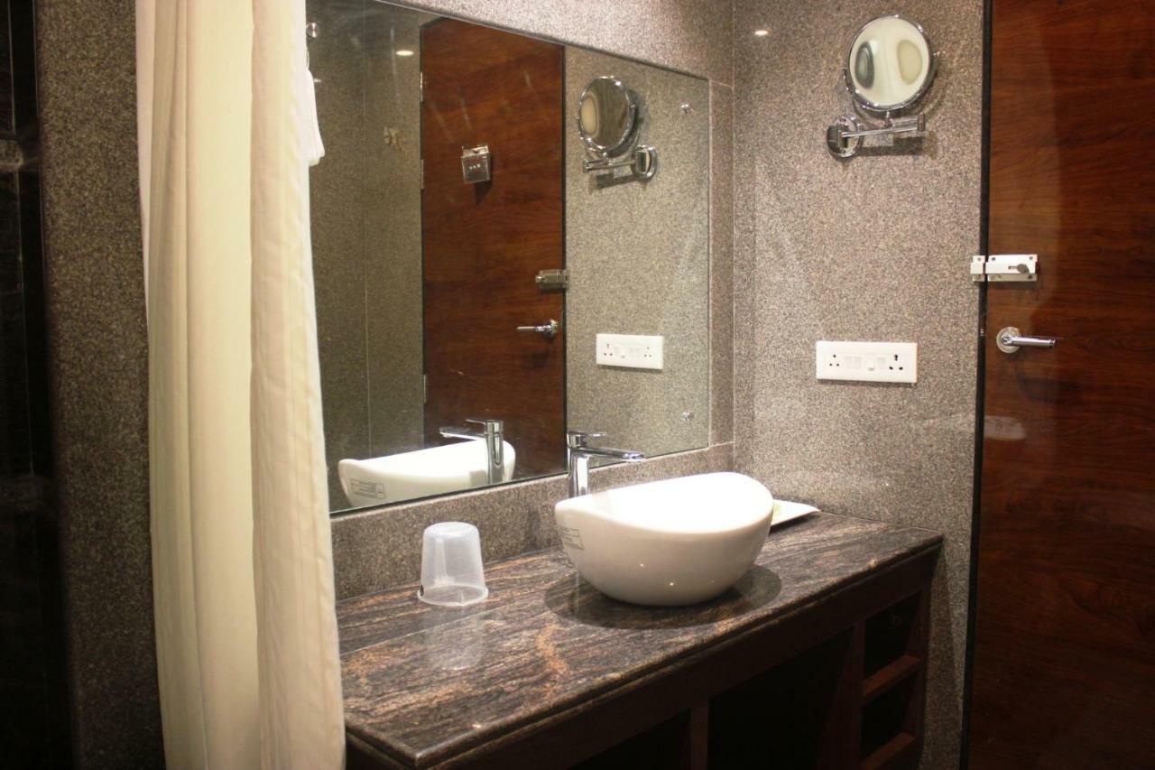 Hotel Simla Siliguri Exterior photo